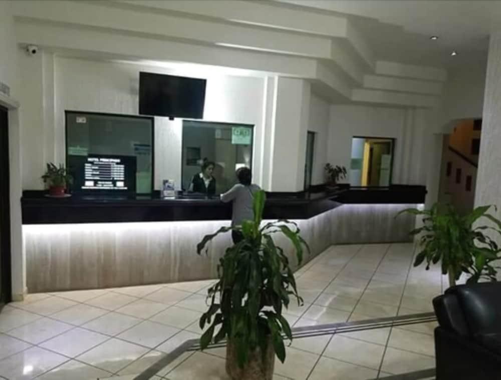 Hotel Principado Tijuana Aeropuerto Exterior photo